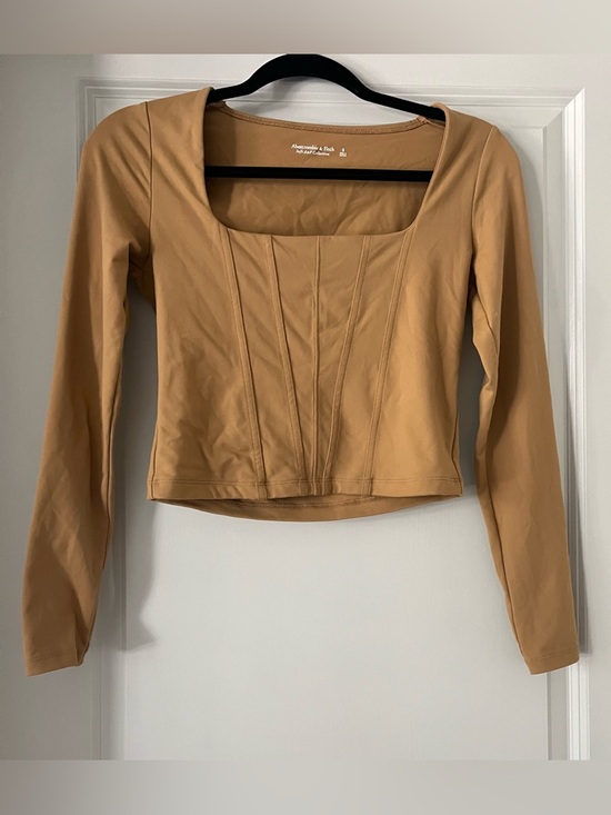 Abercrombie & Fitch Tops - Abercrombie Long Sleeve Cropped Top